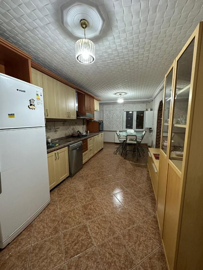 Lovely 2 Bedrooms Apartment With Full Furniture Istanbul Eksteriør billede